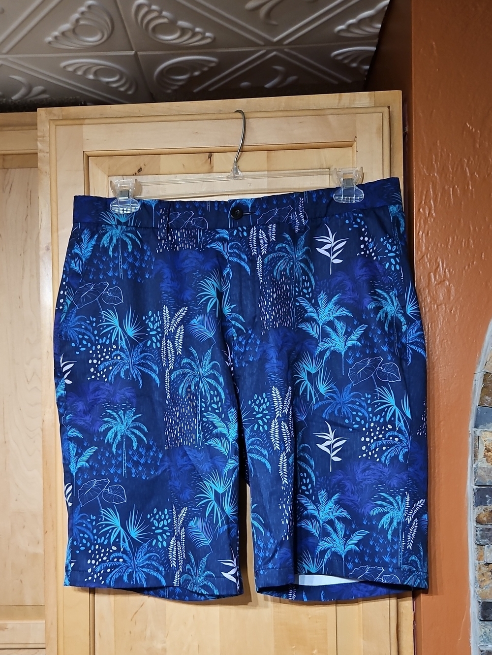 Hreski Blue Green Pink Purple Tropical Palm Tree Leaf Floral Print Golf Shorts